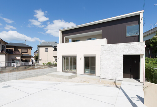 南大阪で新築のデザイナーズ住宅を建てるなら【H.B.HOMES】～注文住宅の設計～